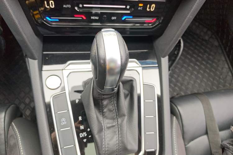Used Volkswagen Magotan 2020 330TSI DSG Leading Model Gear Lever