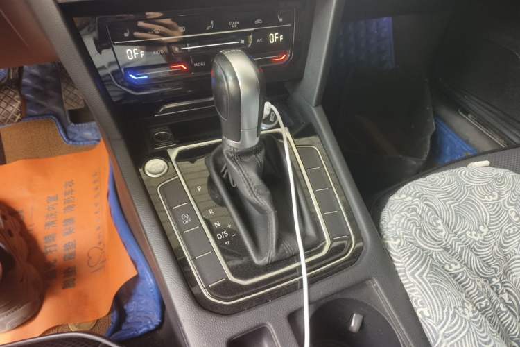Used Volkswagen Magotan 2020 330TSI DSG Leading Model Gear Lever