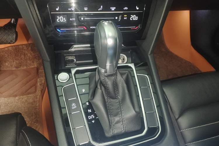 Used Volkswagen Magotan 2020 330TSI DSG Leading Model Gear Lever