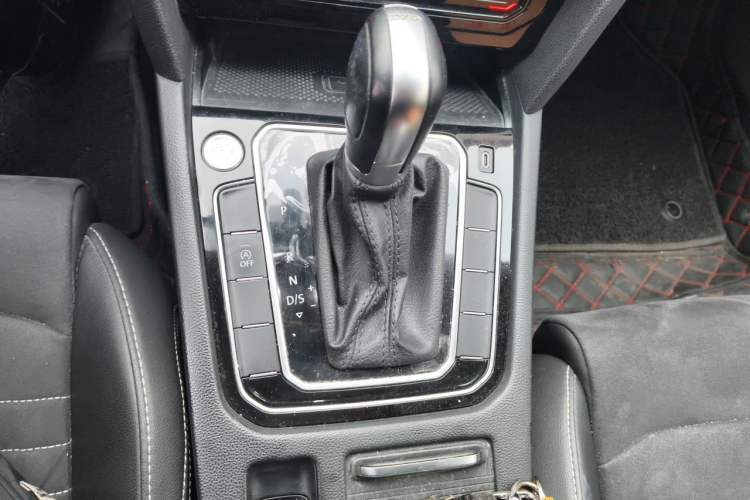 Used Volkswagen Magotan 2020 330TSI DSG Luxury Edition Gear Lever