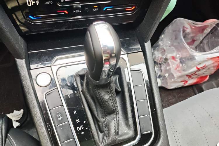 Used Volkswagen Magotan 2020 330TSI DSG Leading Model Gear Lever