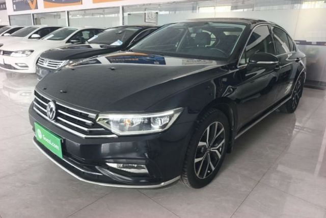 Ojetý Volkswagen Magotan 2020 330TSI DSG Leading Model