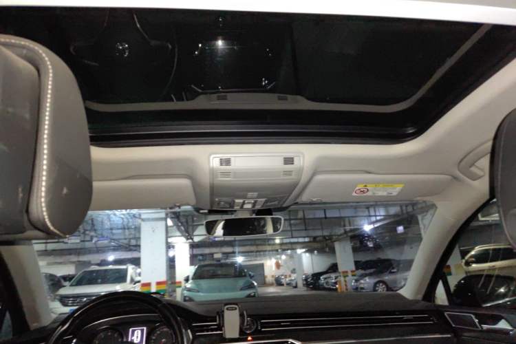 Used Volkswagen Magotan 2020 330TSI DSG Leading Model Headliner