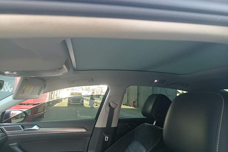 Used Volkswagen Magotan 2020 330TSI DSG Leading Model Headliner