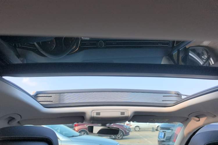 Used Volkswagen Magotan 2020 330TSI DSG Leading Model Headliner