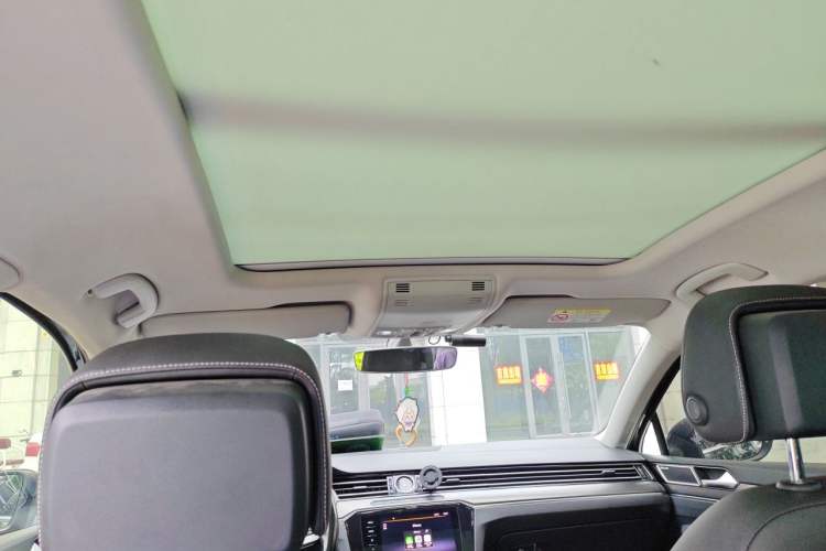Used Volkswagen Magotan 2020 330TSI DSG Leading Model Headliner