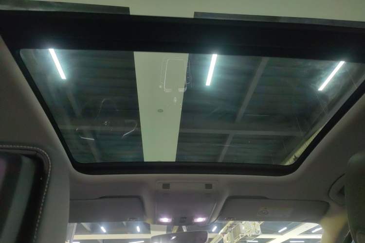 Used Volkswagen Magotan 2020 330TSI DSG Leading Model Headliner