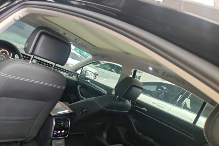 Used Volkswagen Magotan 2020 330TSI DSG Luxury Edition Headliner