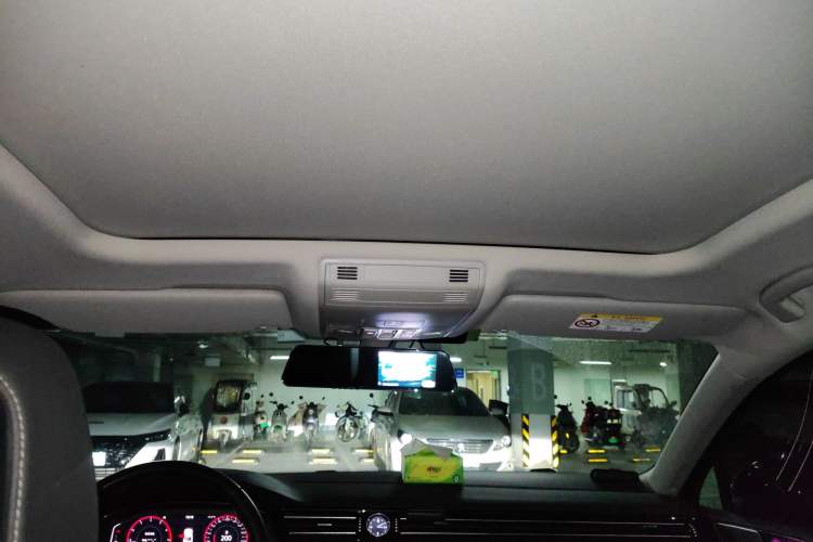 Used Volkswagen Magotan 2020 330TSI DSG Luxury Edition Headliner