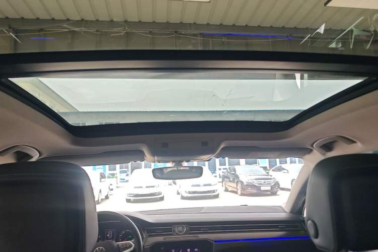 Used Volkswagen Magotan 2020 330TSI DSG Leading Model Headliner