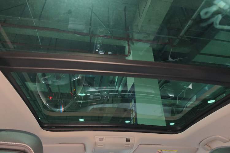 Used Volkswagen Magotan 2020 330TSI DSG Leading Model Headliner