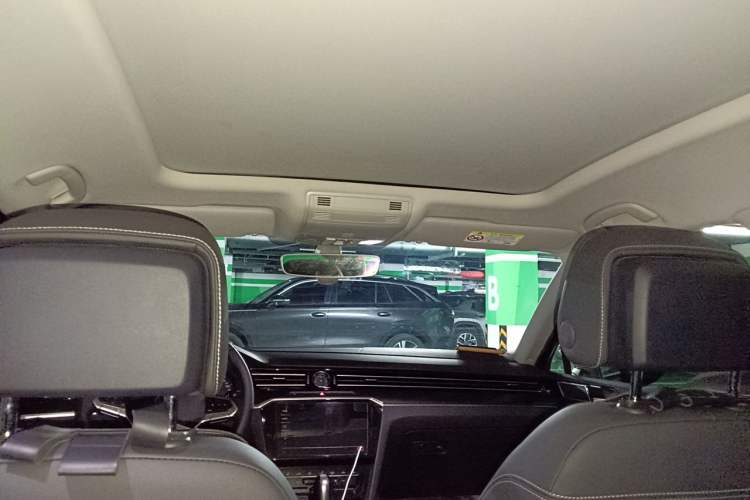 Used Volkswagen Magotan 2020 330TSI DSG Leading Model Headliner