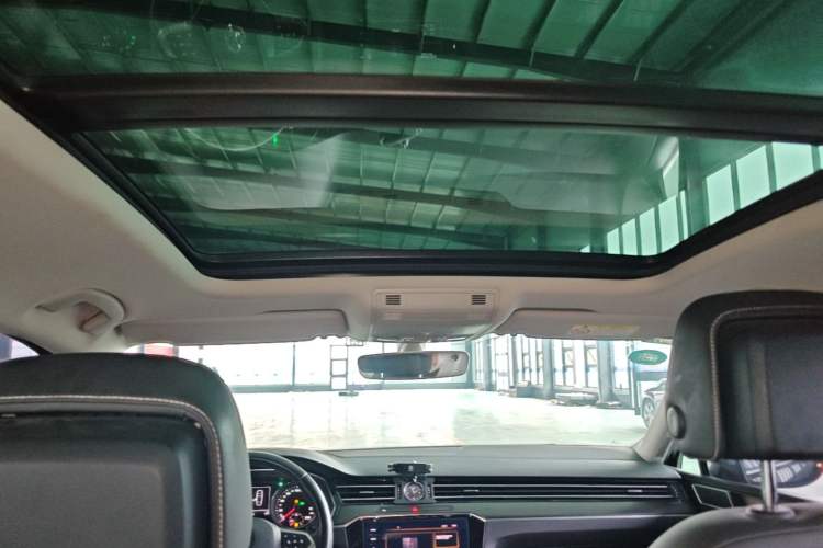 Used Volkswagen Magotan 2020 330TSI DSG Leading Model Headliner