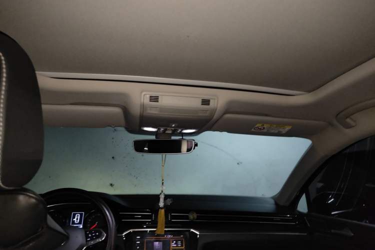 Used Volkswagen Magotan 2020 330TSI DSG Leading Model Headliner