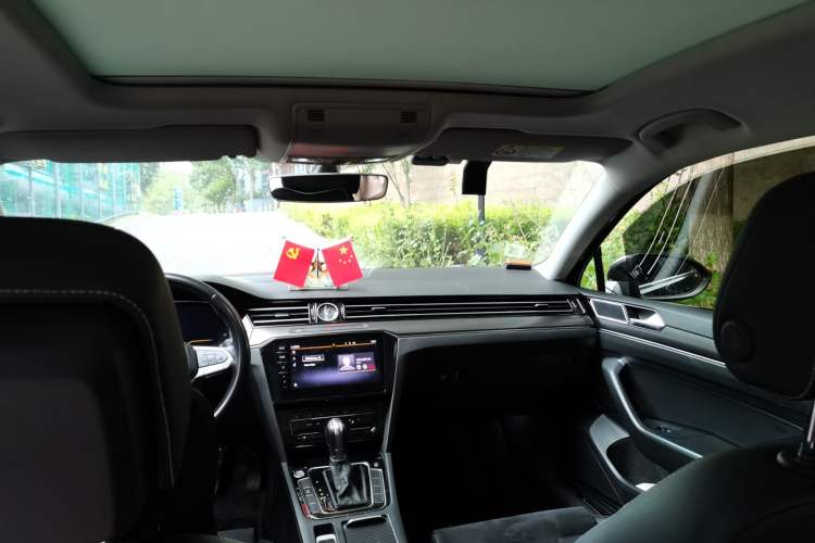 Used Volkswagen Magotan 2020 330TSI DSG Luxury Edition Headliner