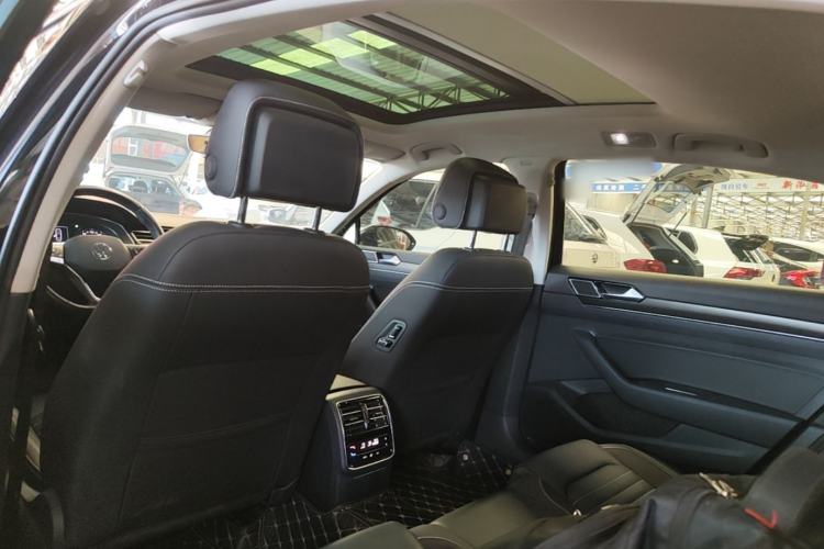 Used Volkswagen Magotan 2020 330TSI DSG Leading Model Headliner