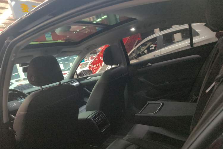 Used Volkswagen Magotan 2020 280TSI DSG Comfort Edition Headliner