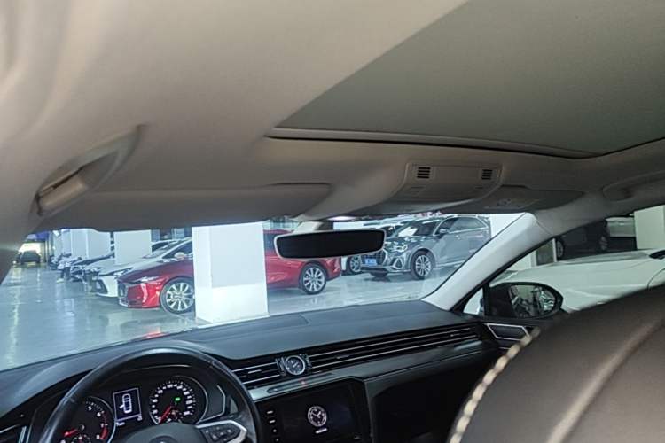 Used Volkswagen Magotan 2020 330TSI DSG Leading Model Headliner