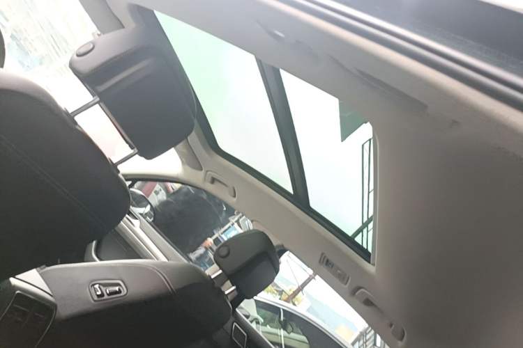 Used Volkswagen Magotan 2020 330TSI DSG Leading Model Headliner