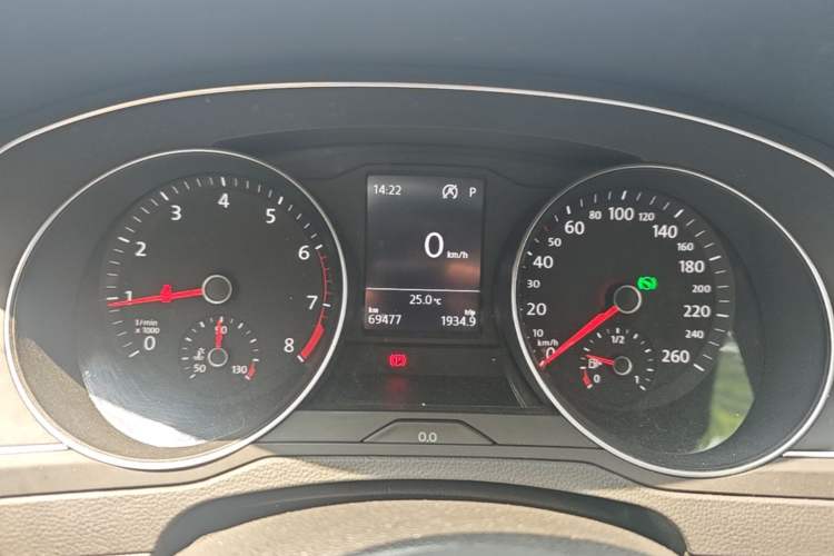 Used Volkswagen Magotan 2020 280TSI DSG Comfort Edition Instrument Cluster