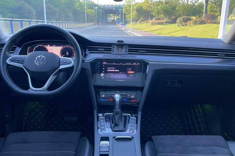Used Volkswagen Magotan 2020 380TSI DSG Luxury Version Interior 1