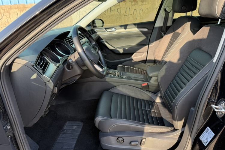 Used Volkswagen Magotan 2020 330TSI DSG Leading Model Interior 1