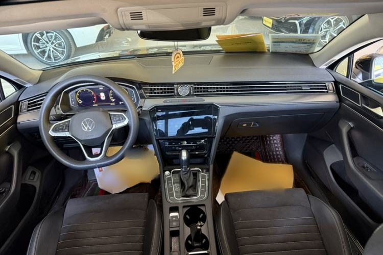 Used Volkswagen Magotan 2020 330TSI DSG Luxury Edition Interior 1