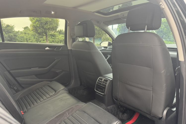 Used Volkswagen Magotan 2020 280TSI DSG Leading Edition Interior 1