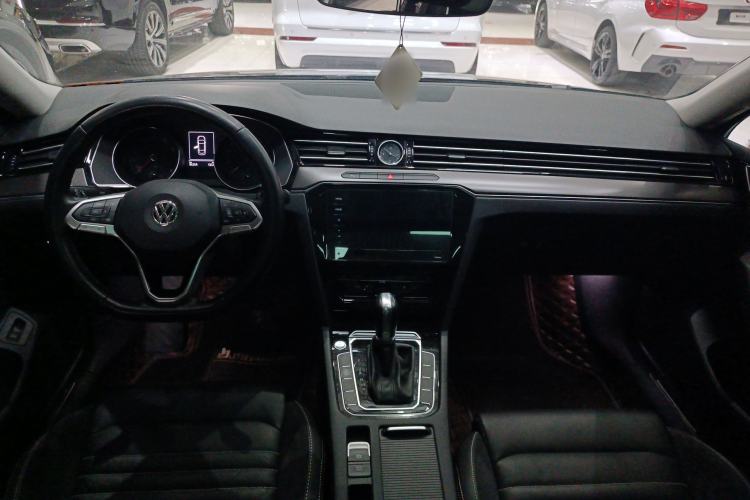 Used Volkswagen Magotan 2020 330TSI DSG Leading Model Interior 1