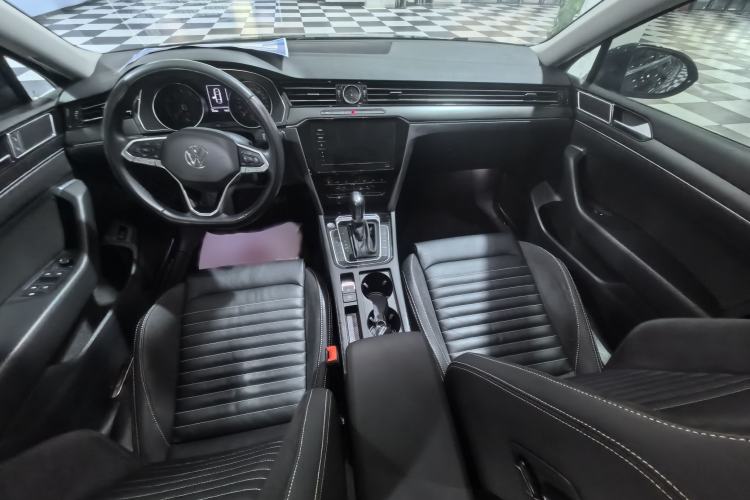 Used Volkswagen Magotan 2020 330TSI DSG Leading Model Interior 1