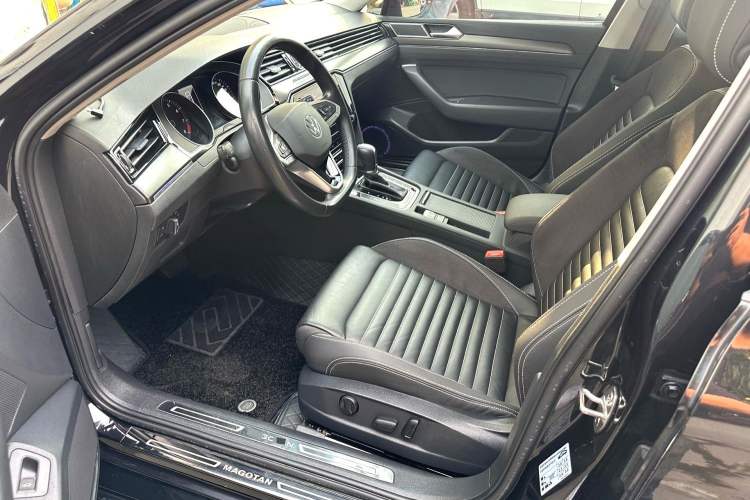 Used Volkswagen Magotan 2020 330TSI DSG Leading Model Interior 1