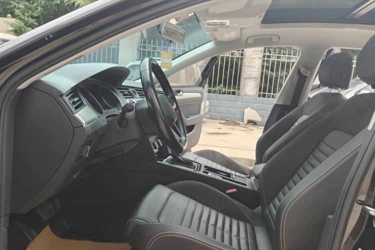 Used Volkswagen Magotan 2020 280TSI DSG Comfort Edition Interior 1