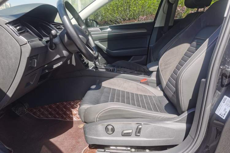 Used Volkswagen Magotan 2020 280TSI DSG Leading Edition Interior 1
