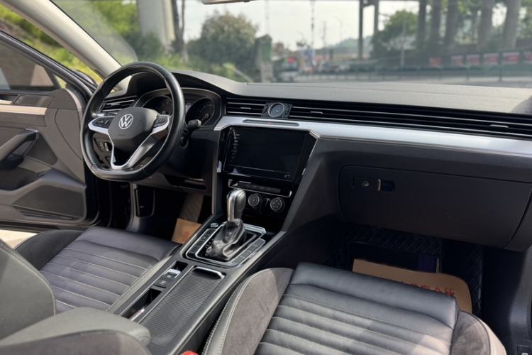 Used Volkswagen Magotan 2020 280TSI DSG Comfort Edition Interior 1