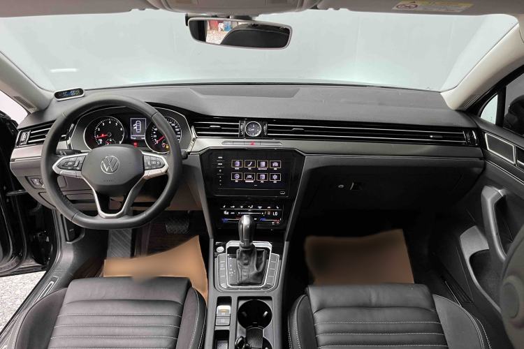 Used Volkswagen Magotan 2020 330TSI DSG Leading Model Interior 1