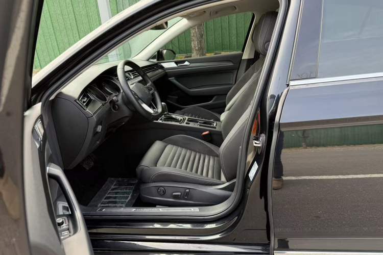 Used Volkswagen Magotan 2020 330TSI DSG Leading Model Interior 1