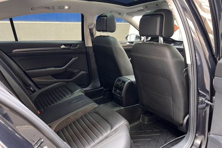 Used Volkswagen Magotan 2020 330TSI DSG Leading Model Interior 10