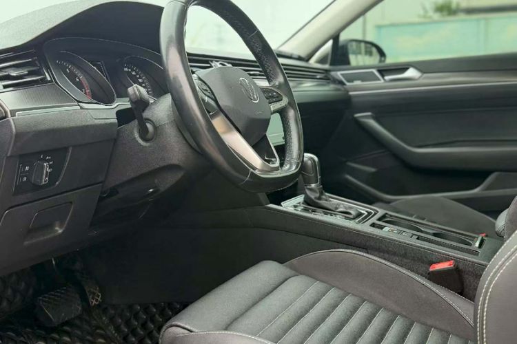 Used Volkswagen Magotan 2020 330TSI DSG Leading Model Interior 2