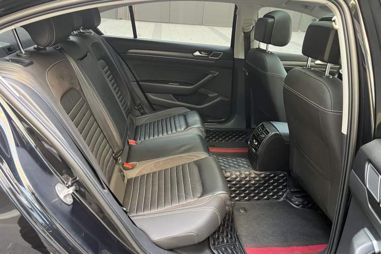 Used Volkswagen Magotan 2020 330TSI DSG Leading Model Interior 2