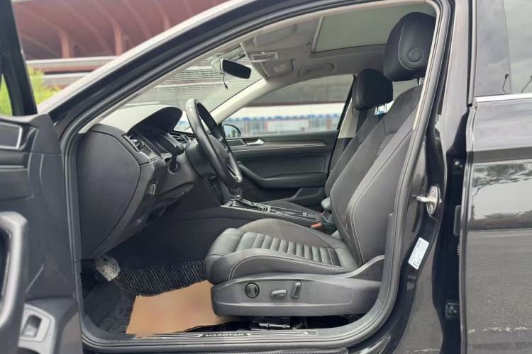 Used Volkswagen Magotan 2020 330TSI DSG Leading Model Interior 2