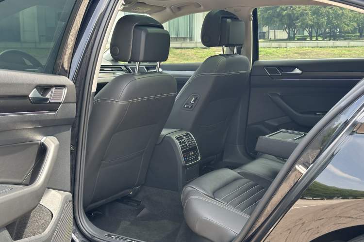 Used Volkswagen Magotan 2020 330TSI DSG Leading Model Interior 2