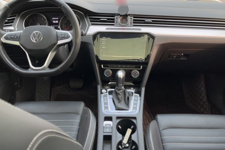 Used Volkswagen Magotan 2020 280TSI DSG Comfort Edition Interior 2