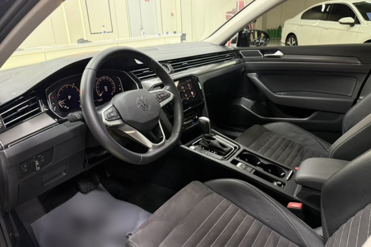 Used Volkswagen Magotan 2020 330TSI DSG Luxury Edition Interior 2