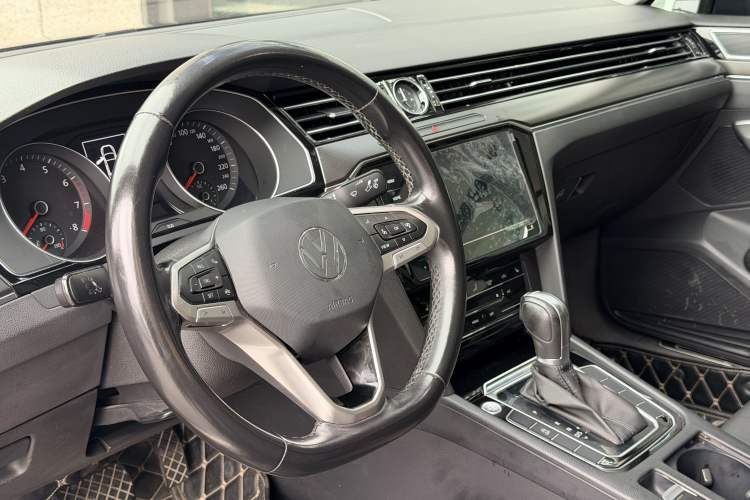 Used Volkswagen Magotan 2020 330TSI DSG Leading Model Interior 2