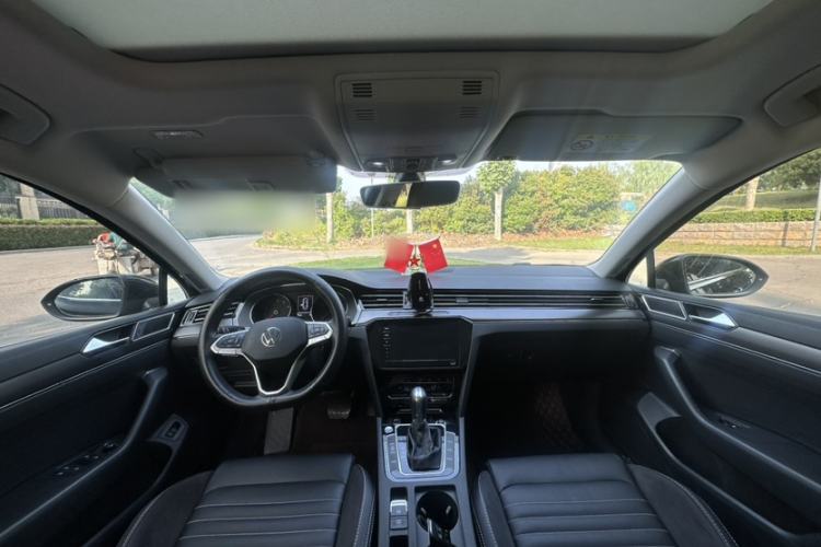 Used Volkswagen Magotan 2020 330TSI DSG Leading Model Interior 2