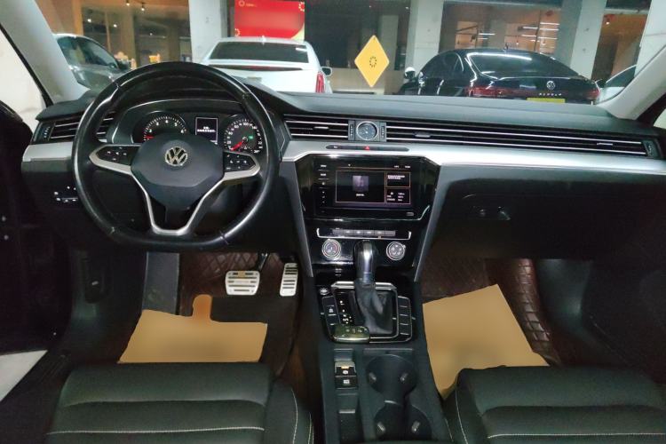 Used Volkswagen Magotan 2020 280TSI DSG Comfort Edition Interior 2
