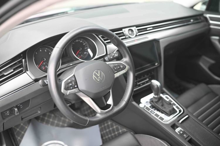Used Volkswagen Magotan 2020 330TSI DSG Leading Model Interior 2