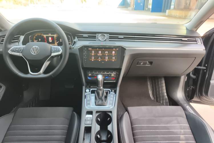 Used Volkswagen Magotan 2020 330TSI DSG Luxury Edition Interior 3