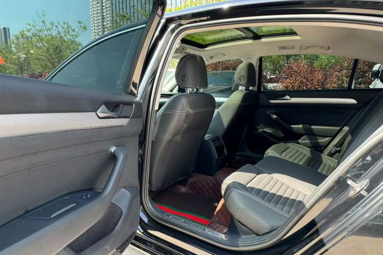 Used Volkswagen Magotan 2020 280TSI DSG Comfort Edition Interior 3