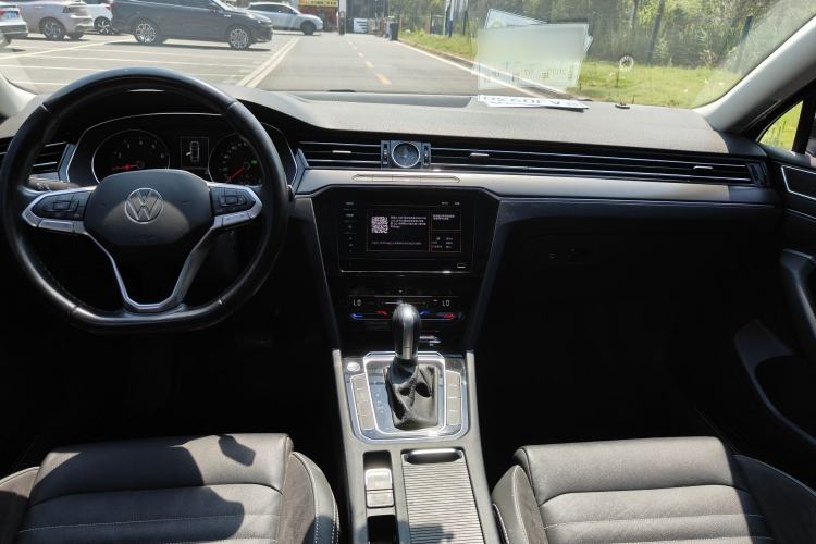 Used Volkswagen Magotan 2020 330TSI DSG Leading Model Interior 3